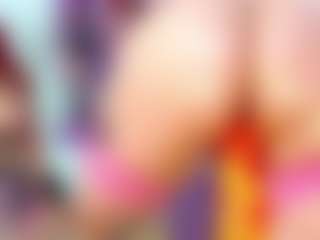 Live cam show with yashiraahot - Smoking on sexylive.show