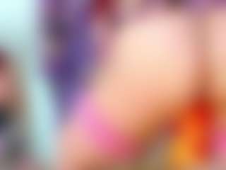 Live cam show with yashiraahot - Nipple Piercings on CamClone