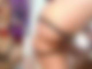 Live cam show with Yashira-Lennis - Double Penetration on chickslive.net