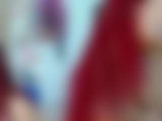 Live cam show with Yashira-Lennis - Athletic MILF on SmokeAndPoke