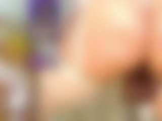 Live cam show with Yashira-Lennis - Smoking on camwithhim.com