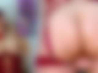 Live cam show with Yashira-Lennis - Nipple Piercings on TottyGirls