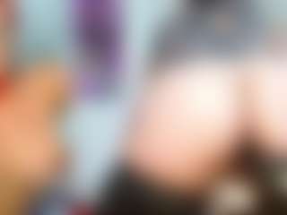 Live cam show with Yashira-Lennis - Red Hair MILF on Camsoda