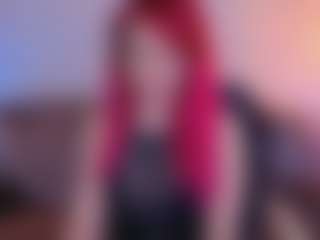 Live cam show with BrandyBloomm - Facesitting on eurowanks.com