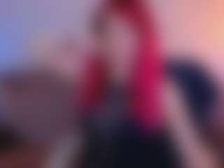 Live cam show with BrandyBloomm - Blue Eyes on Fit Hotties