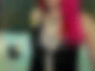 Live cam show with BrandyBloomm - Pegging on StripNow