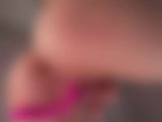 LinaLive's Live Sex Cam Show