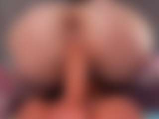 LinaLive's Live Sex Cam Show
