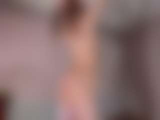 Live cam show with LinaLive - Green Eyes on Milfs Live