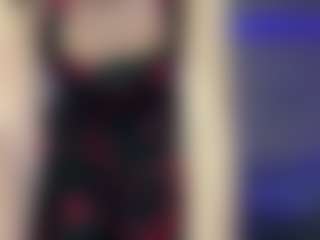 Live cam show with Olivia - Brown Hair on SmokeAndPoke