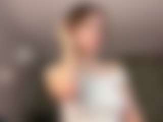 Live cam show with Adele-Vibe - Fetish on Milfs Live