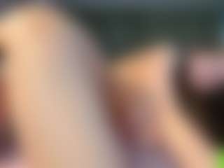 Live cam show with Adele-Vibe - Middle Aged on SpunkLive
