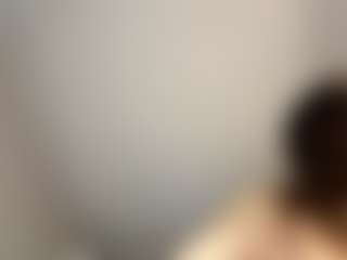 Live cam show with Adele-Vibe - Athletic on SinfulBabes