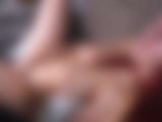 Live cam show with Adele-Vibe - Green Eyes on Camsoda