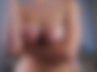 Live cam show with Adele-Vibe - Red Hair Middle Aged on StripNow
