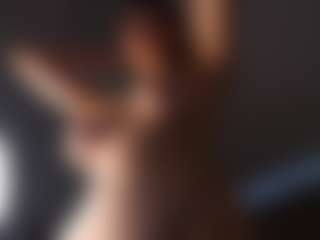 Live cam show with Adele-Vibe - Red Hair Middle Aged on Camsoda