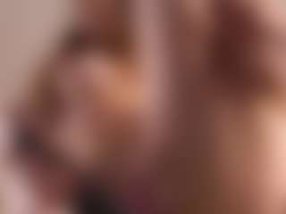 Live cam show with Adele-Vibe - Athletic Middle Aged on Milfs Live