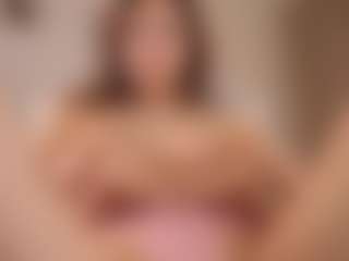 Live cam show with Adele-Vibe - Green Eyes on Camsoda