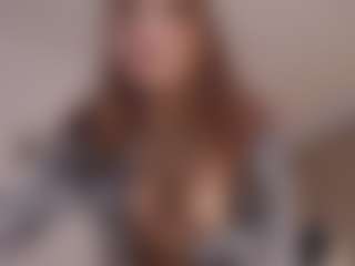 Live cam show with Adele-Vibe - Red Hair on Camsoda
