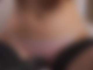 Live cam show with Adele-Vibe - Solo on Camsoda
