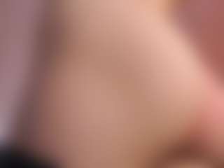 Live cam show with Adele-Vibe - Skinny on CamwithHer