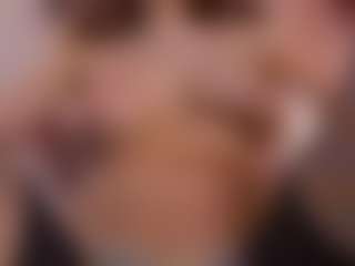 Live cam show with Adele-Vibe - Cute on CamwithHer