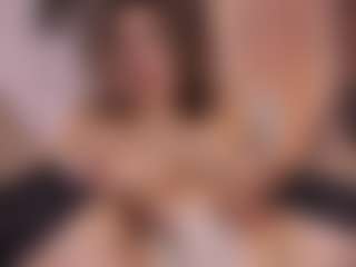 Live cam show with Adele-Vibe - Athletic Asshole on Gym Cam Girls