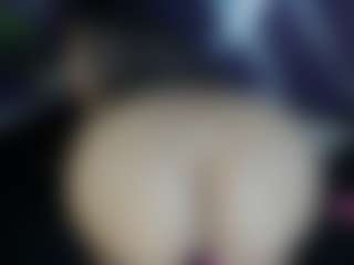 Arielasm MILF webcam performer live streaming