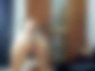 Live cam show with Arielasm - Deepthroat on livesuperchat.net