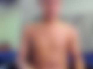 Live cam show with Leo ❤️‍🔥 - Average on thefappeningchat.com