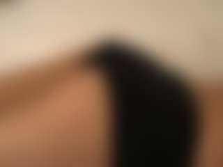 Live cam show with MariamFares - Fingering on Camsoda