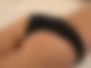 Live cam show with MariamFares - Camel Toe on Camsoda