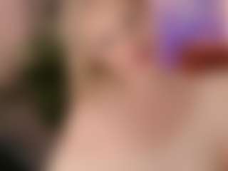 Live cam show with SandraKind - Mature on Camming Site