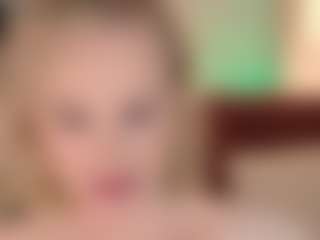 SandraKind MILF webcam performer live streaming