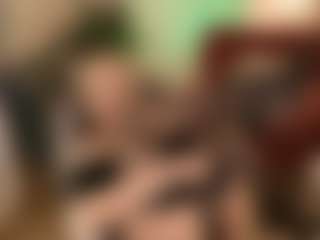 Live cam show with SandraKind - Fingering MILF on Dare Cams