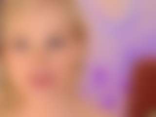 SandraKind MILF webcam performer live streaming