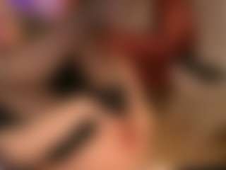 Live cam show with SandraKind - Blonde Hair MILF on TeamSkeetLive
