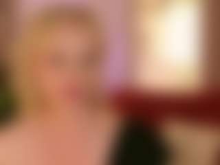 SandraKind's Live Sex Cam Show