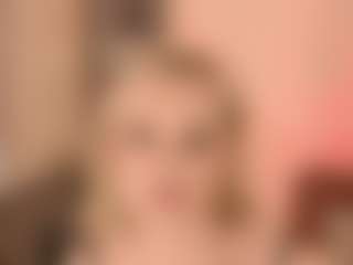 Live cam show with SandraKind - Blonde Hair Middle Aged on liverealitysex.com