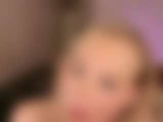 SandraKind's Live Sex Cam Show