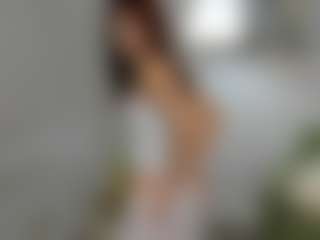 Live cam show with Synne-g1ows - Moaning on Camsoda