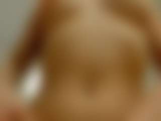 Live cam show with Synne-g1ows - Moaning on Camsoda