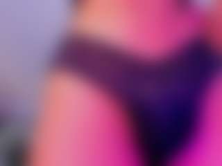 Alaiaguerra's Live Sex Cam Show