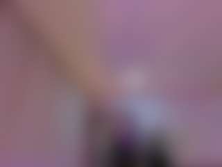 Live cam show with Alaiaguerra - Black Hair on AdultVida.com