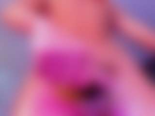 Live cam show with Alaiaguerra - Roleplay on Camsoda