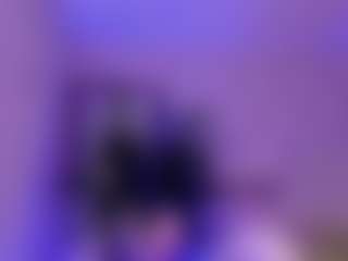 Live cam show with Alaiaguerra - Big Cock on friskycurves.com