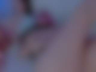 Live cam show with AmmyCollinss - Petite on StripNow