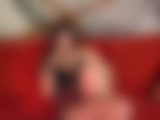 Live cam show with BerryDiva - Camel Toe on Camsoda