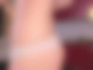 Live cam show with EdlinDollins - Facesitting on googirlz