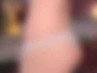 Live cam show with EdlinDollins - Facesitting on Camming Site